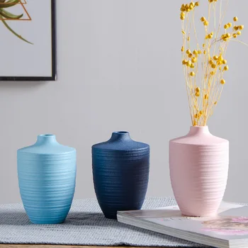 Стилна модерна керамична ваза за цветя с минималистичен дизайн и ярки цветове - ограничено Количество