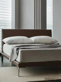 Италианската минималистичная кожено легло, двойно тънка нощно шкафче в главната спалня, светъл луксозна модерна легло кожено легло