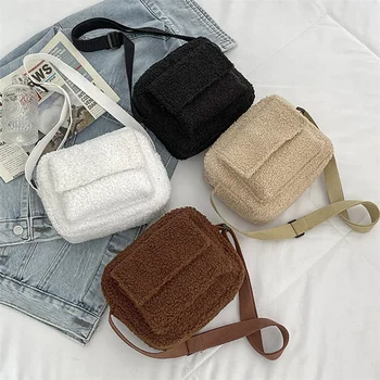 2023 Нова дамска чанта за през рамото от една плюшена тъкан, малка модерен зимни дамски чанта от вълна от овце, с пухкава козина, Дизайнерски чанти